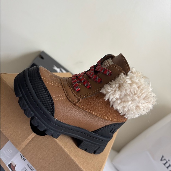 UGG Kids Tan and Black Boots with Red Laces - Picture 1 of 1